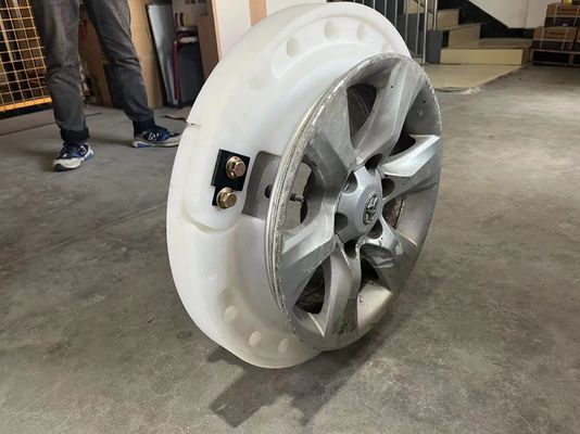 Xe tải hạng nặng Lốp 20 inch Chạy hệ thống thiết bị chèn phẳng 285/60R18 335/80R20